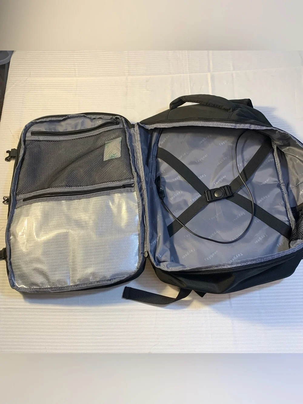 Taygeer 35L Travel Laptop Backpack Airplane Approved Fits 15.6 Inch Laptop. NWOT